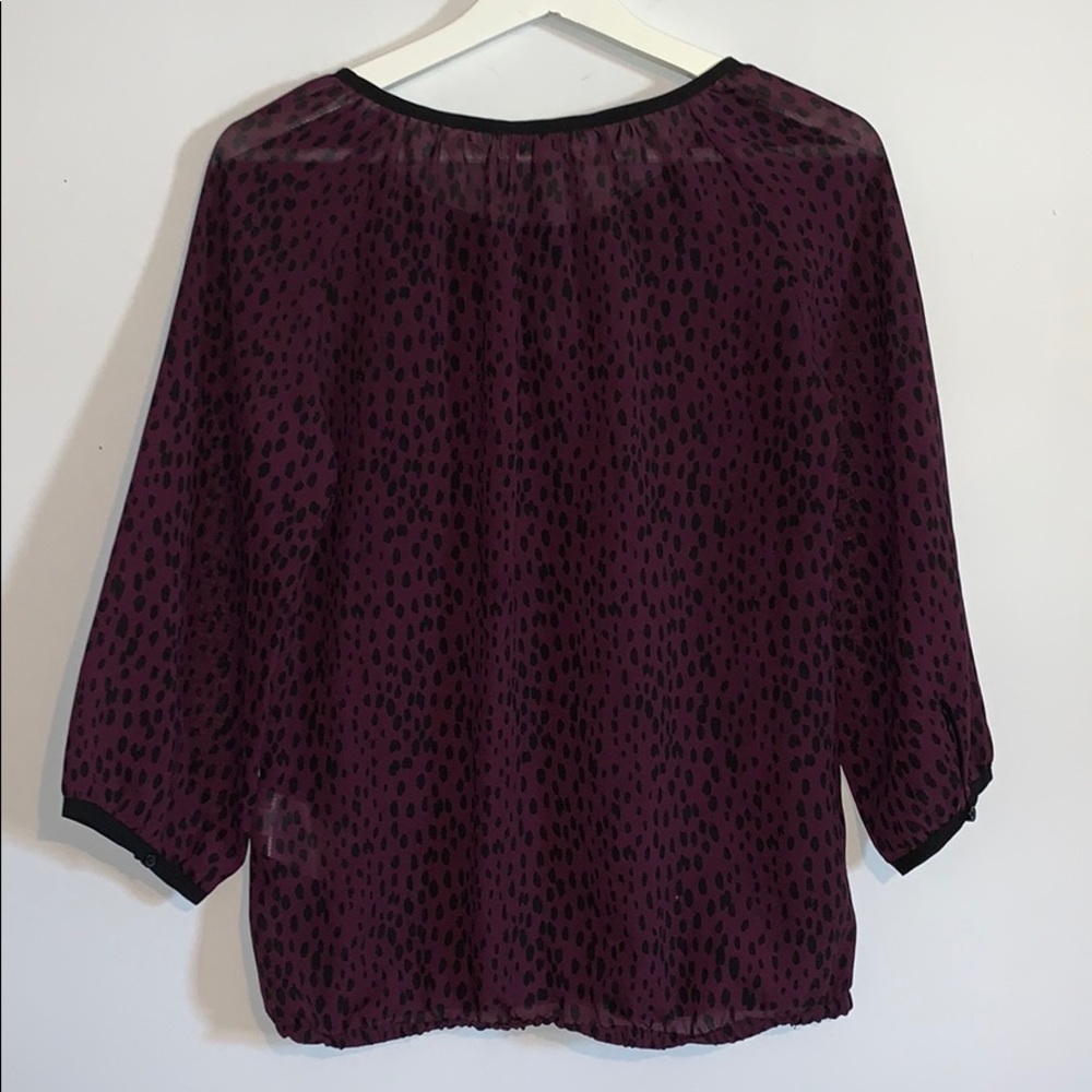 Banana republic petite purple animal print blouse - Picture 4 of 5